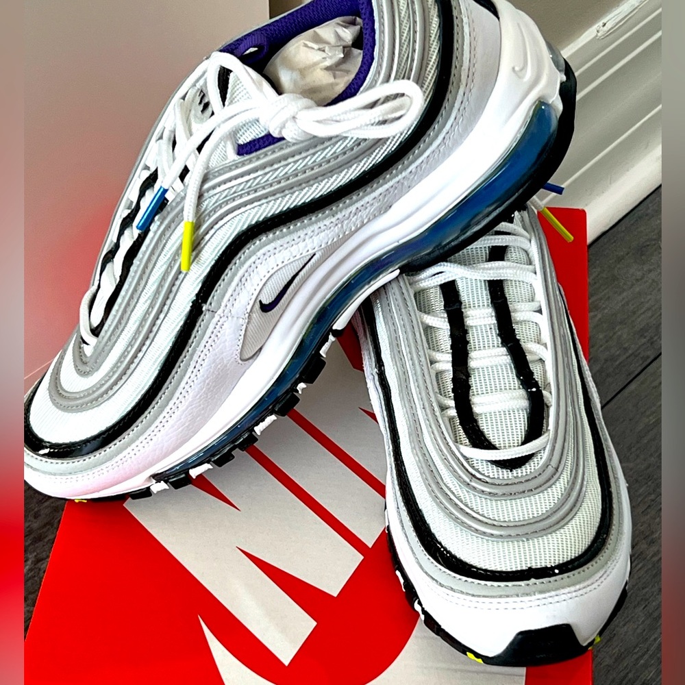 Nike Air Max 97 - mens size 9 - brand new in box - never worn